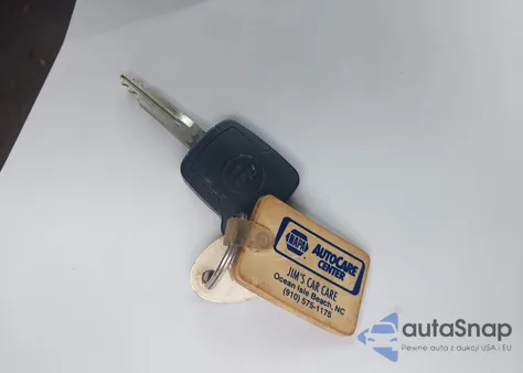 2001 Ford F-150 King Ranch Edition/Lariat/Xlt from USA, damaged, VIN 1FTRW08LX1KB35478